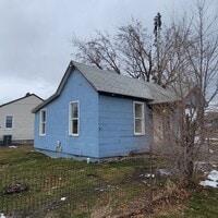 Building Photo - 2 bed 1 bath home