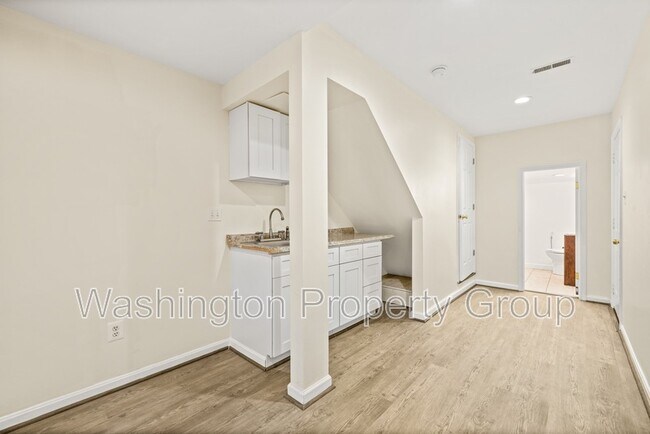 Building Photo - 4267 Fox Lake Dr
