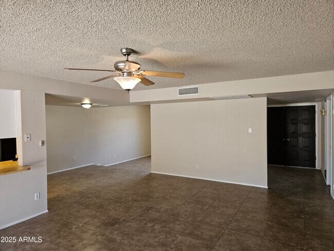 Building Photo - 4824 W Northview Ave