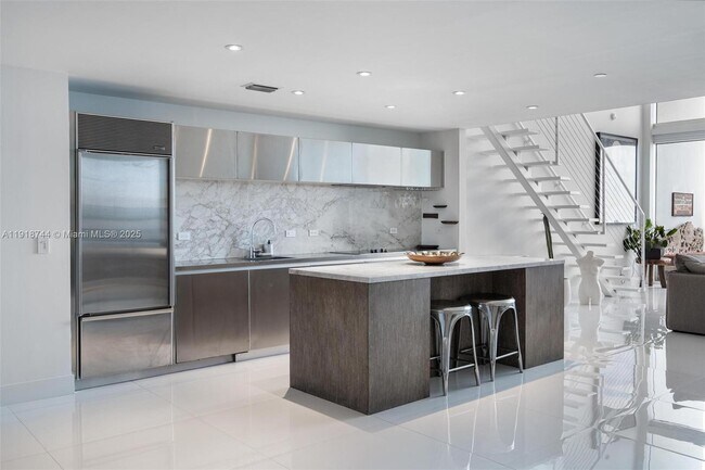 Building Photo - 1040 Biscayne Blvd