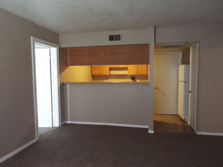 Living room - Santa Fe Apartments