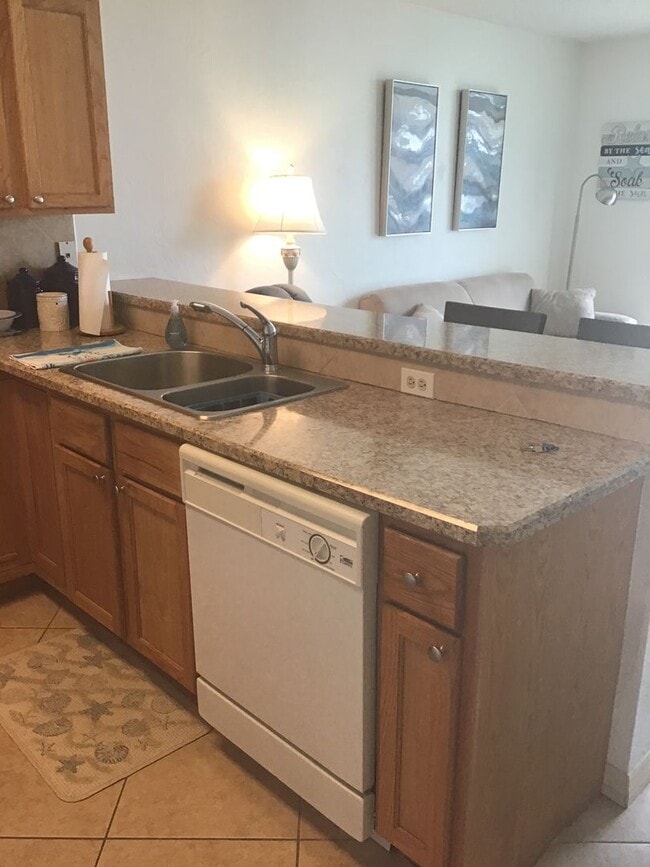 Building Photo - Amazing Ocean View from Pool and Jacuzzi - 1bdrm 1Ba in Datyona Beach