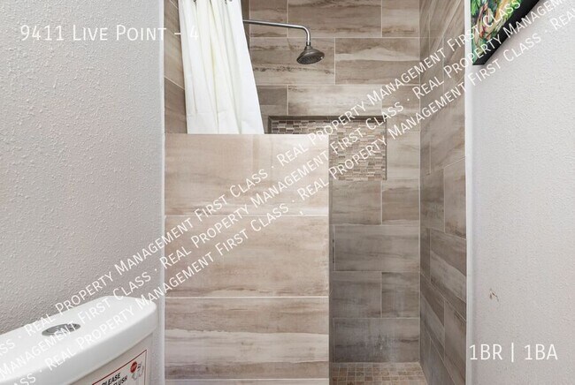 Building Photo - 9411 Live Point