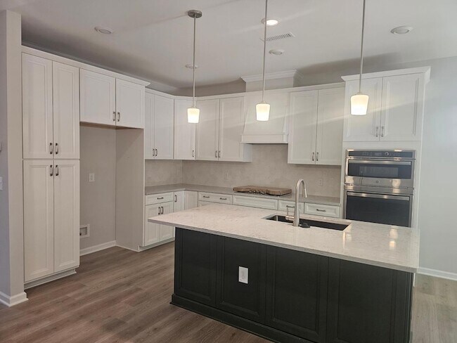 Building Photo - 3127 Armeria Dr