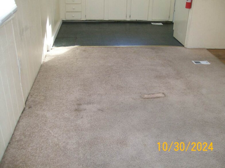 Building Photo - 430 N C St