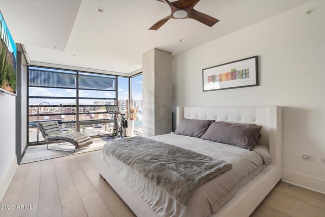 Building Photo - 7180 E Kierland Blvd