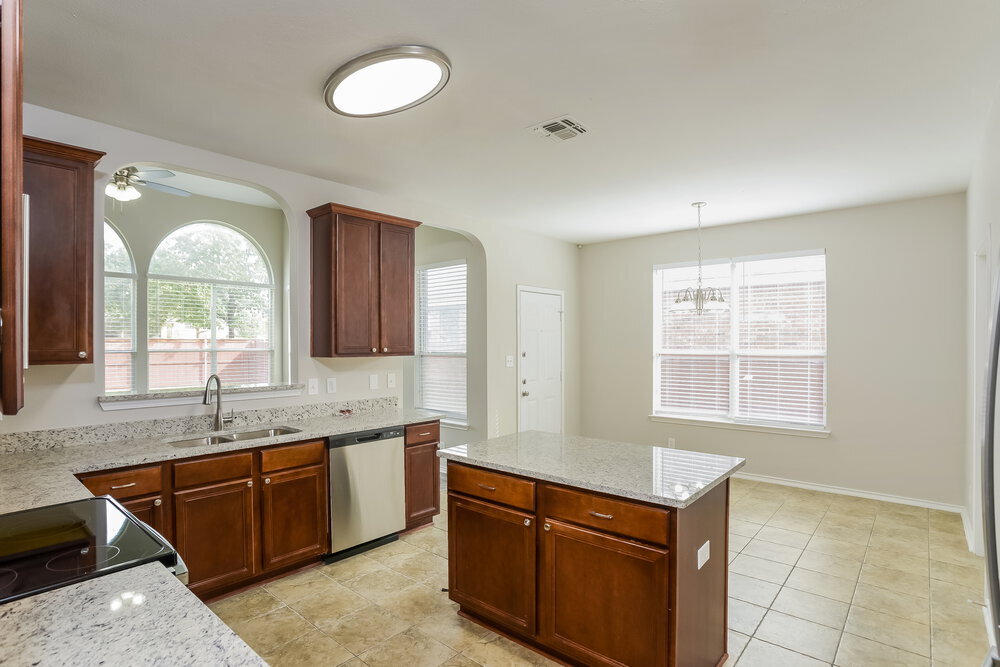 Building Photo - 121 Yeager Cir