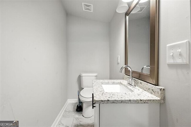 Building Photo - 1585 Archer St SW