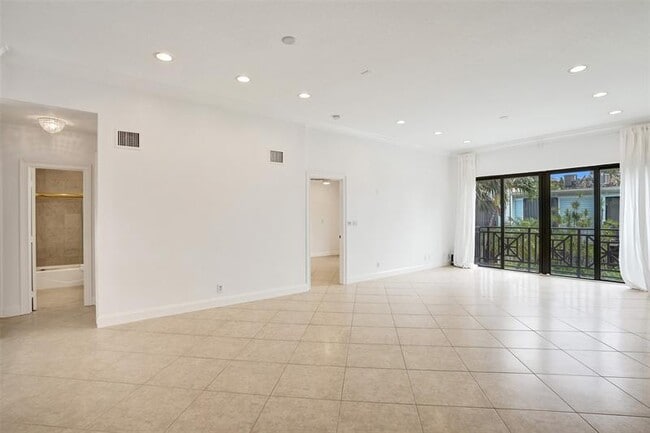 Building Photo - 1658 S Ocean Ln