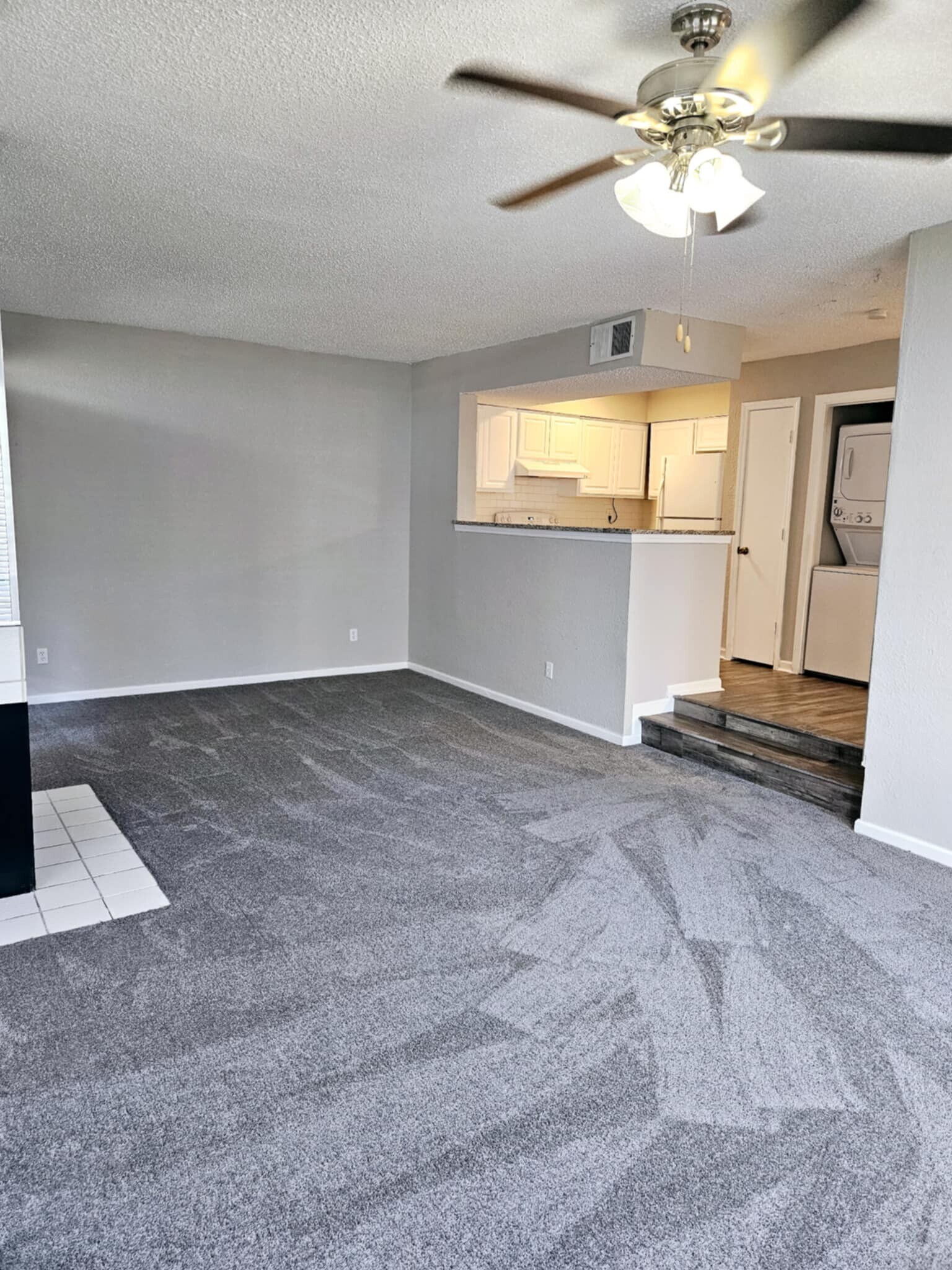 Building Photo - 3406 Country Club Dr W