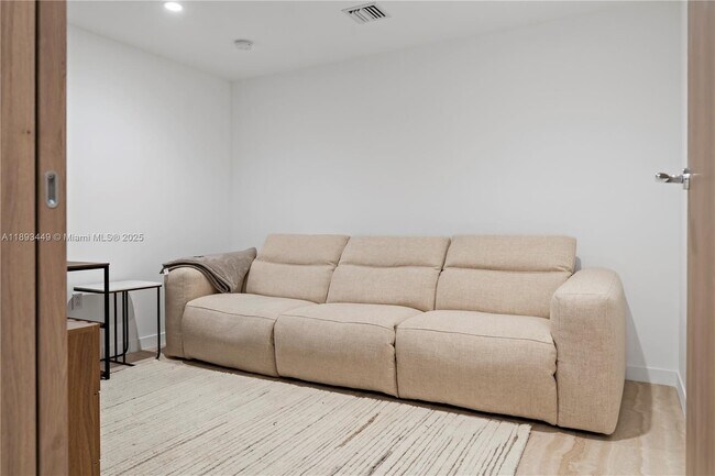 Building Photo - 1135 103rd St