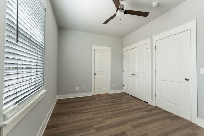 Building Photo - Beautiful New Home