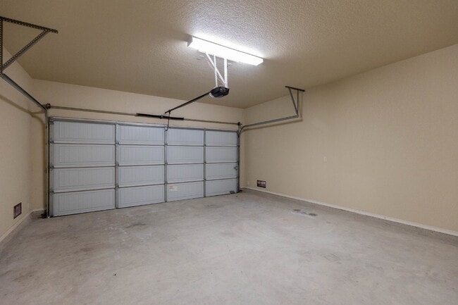 Building Photo - 218 Ragsdale Way