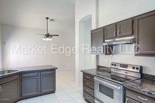 Building Photo - 4Bed/2Bath House at 48th St/Warner! JOIN T...