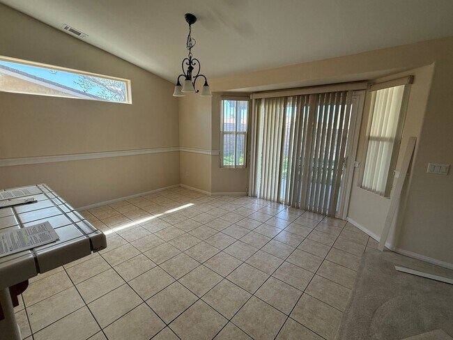 Building Photo - Beautiful Spring Valley Lake Home, 3 Bedrooms, 2 Bathrooms, New Paint