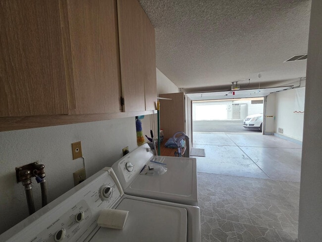 Building Photo - 16863 N 103rd Ave