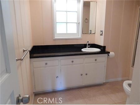 Building Photo - 2626 Solana Way