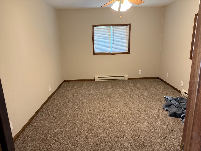 Building Photo - 906 Dodge St