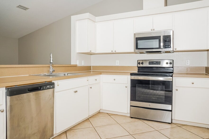 Building Photo - 3781 Beeber St