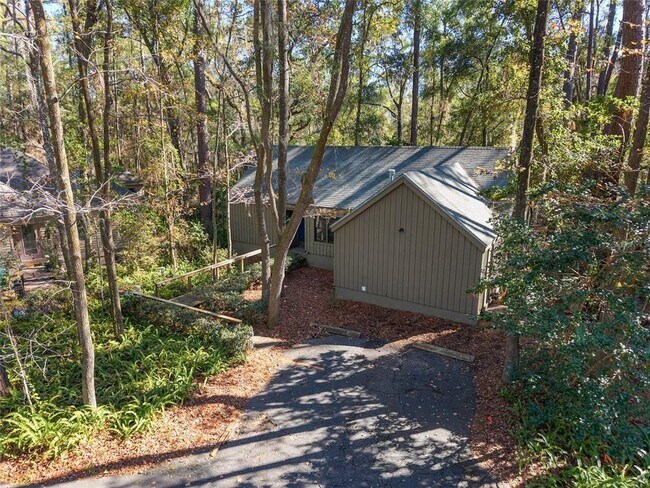 Building Photo - 8305 SW 46 Ln