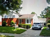 Building Photo - 9651 Blaty St