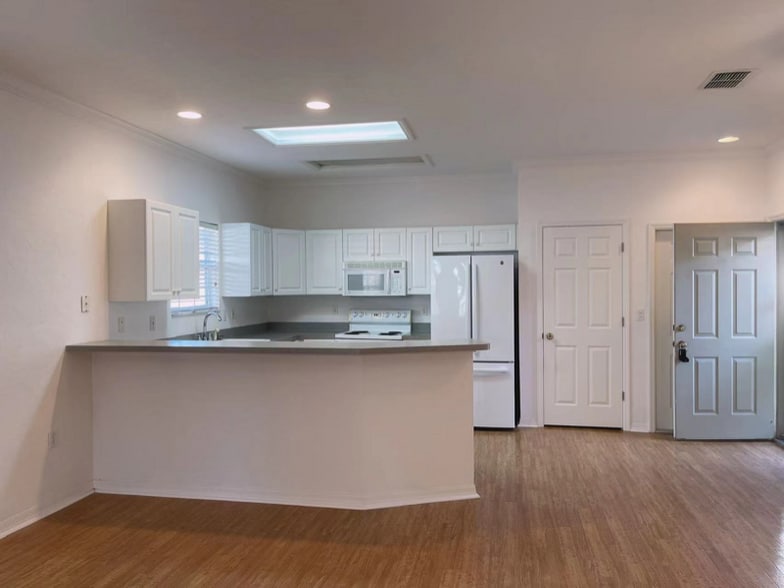 Building Photo - 4847 NW 78th Rd