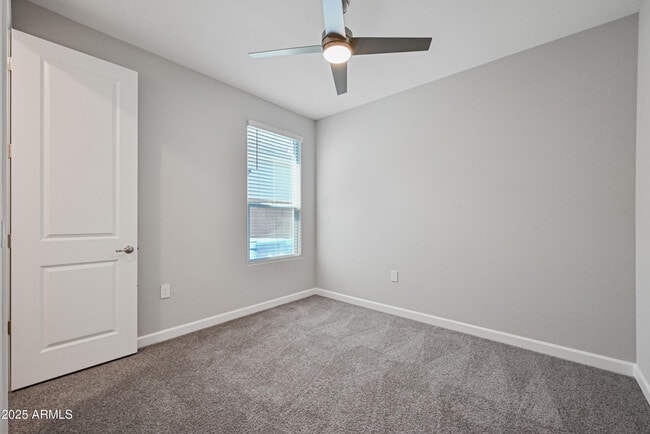 Building Photo - 1825 E Saguaro Park Ln