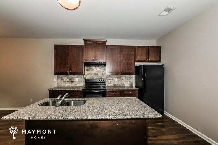 Building Photo - 1585 Iris Walk