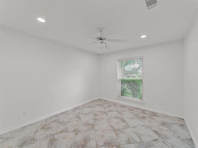 Building Photo - 7315 Debbe Dr