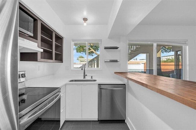 Building Photo - 1140 S Orlando Ave