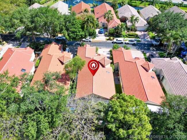 Building Photo - 5279 Brookview Dr