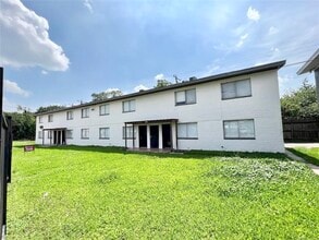 Building Photo - 1141 N Durham Dr