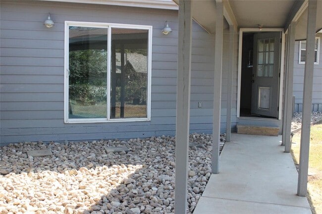 Building Photo - 3300 Fritz Hughes Park Rd