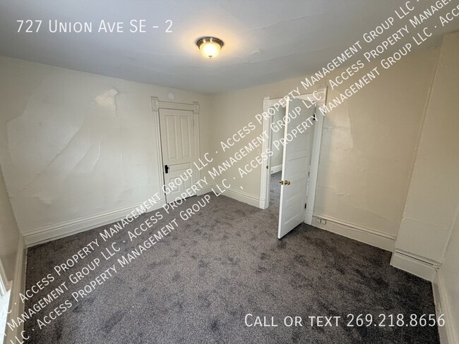 Building Photo - 727 Union Ave SE