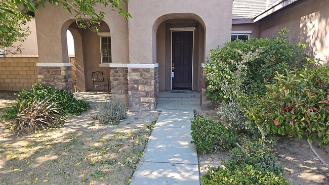 Building Photo - 5837 W Ave K-2