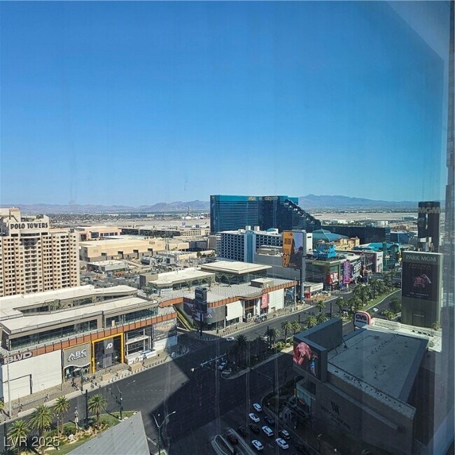 Building Photo - 3722 S Las Vegas Blvd