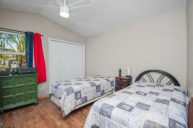 Building Photo - 7678 Solimar Cir