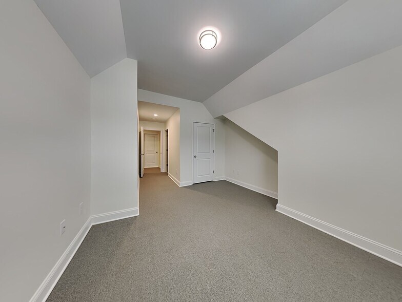 Building Photo - 2388 Eagle Creek Ct