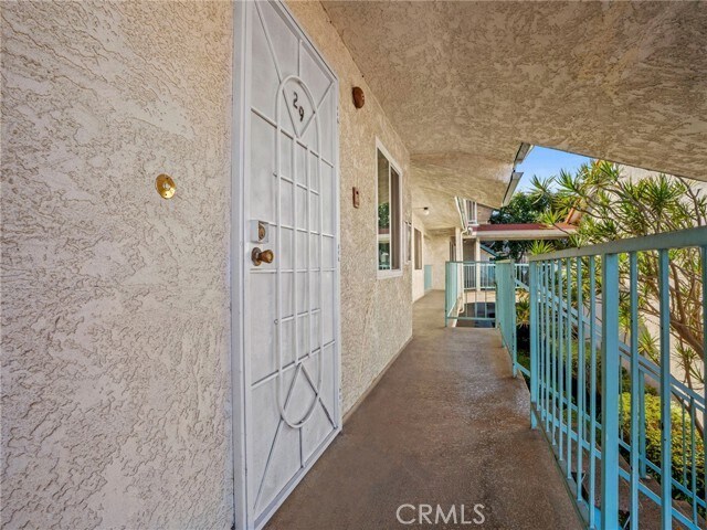 Building Photo - 14405 Cerise Ave