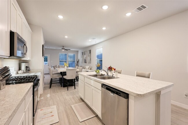 Building Photo - 16858 Pandora Wy