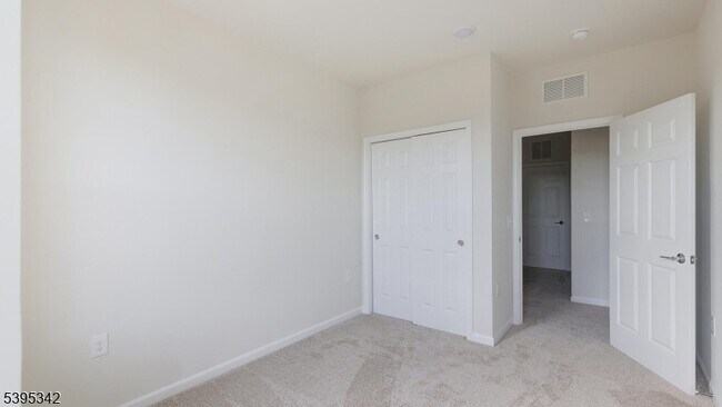 Building Photo - 95 Robeson St