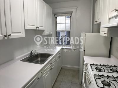 Building Photo - bedroom in Cambridge MA 02138