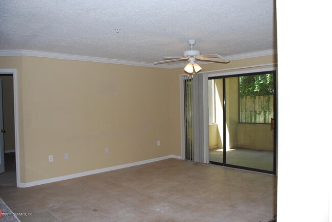 Building Photo - 805 Boardwalk Dr