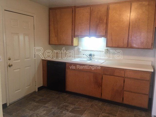 Building Photo - 104 E Donna Dr