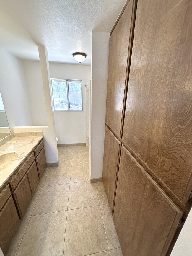 Building Photo - 27289 San Jacinto St