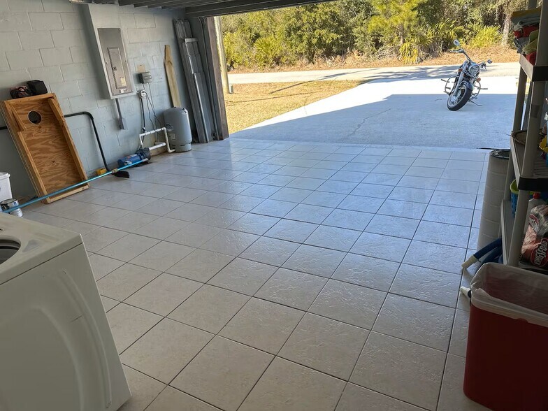 Garage - 12 Fircrest Ln