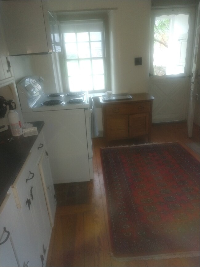 Building Photo - 1807 Apple Tree Ln