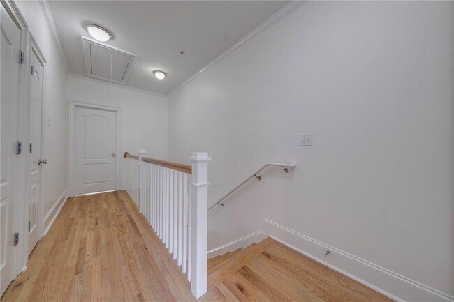 Building Photo - 1572 Mosaic Way