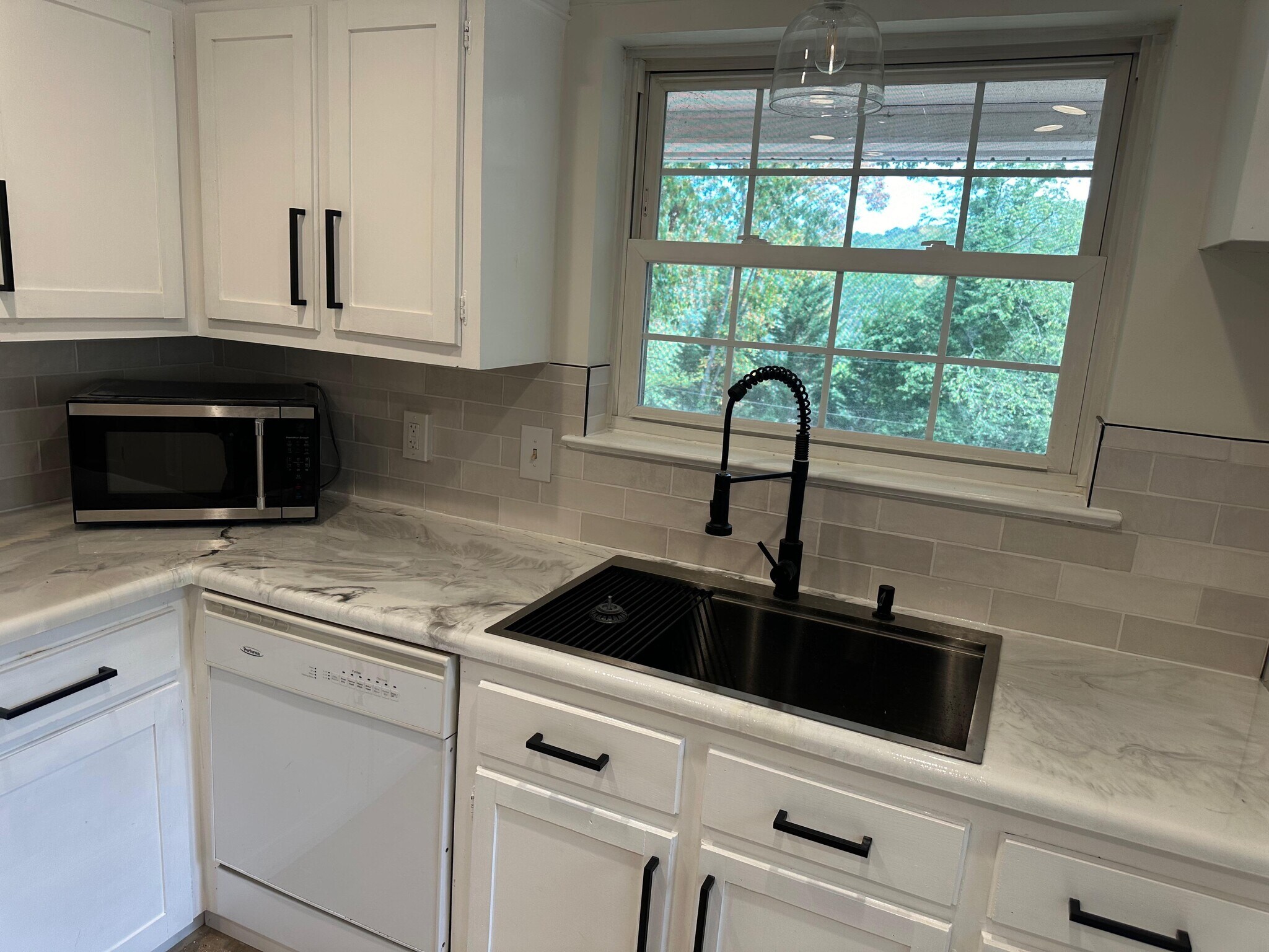 Building Photo - 2765 Tanglewood Dr