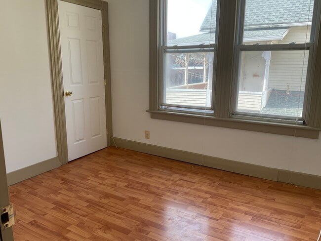 Building Photo - 39 Park Ave